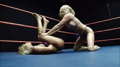 Tylene Buck aims low to get a&rdquo;head&rdquo; in her match with Shayla (Kristal Summers)