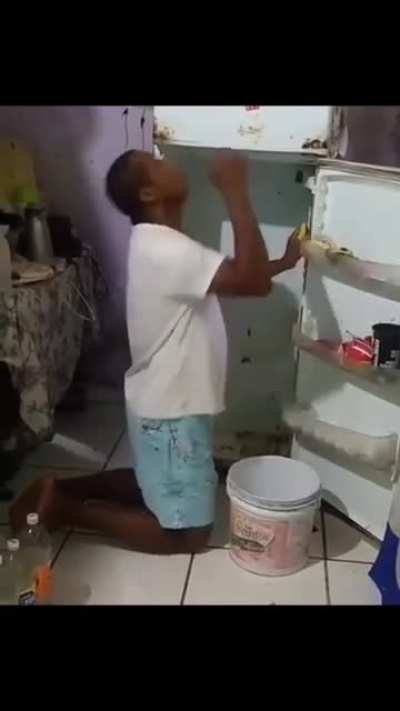 LIMPANDO O MUCA?