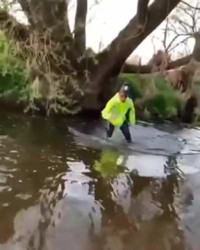 British Copper confronts fisherman