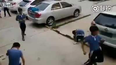 1 Boy Takes Down Five Bullies