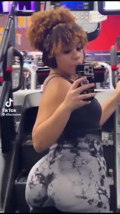 🍑🍑😩