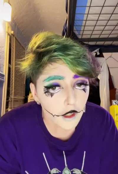 He fakes ticks, and then makes content about how he isn&rsquo;t.