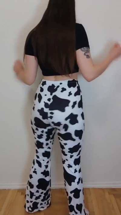 Booty in flare pants