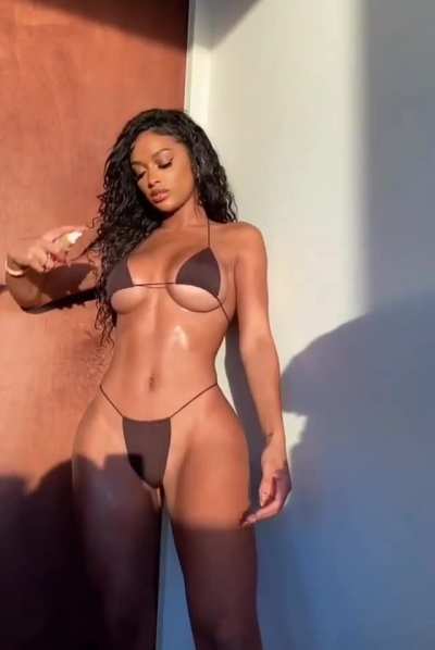 Hot Body Melo 😍