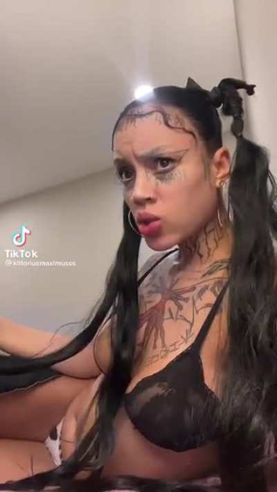 unpopular opinion: i think she&rsquo;s a try hard sometimes with her evil/dark videos seems unnatural and inauthentic. Feels like satire when it&rsquo;s supposed to be the &ldquo;real&rdquo; her?!