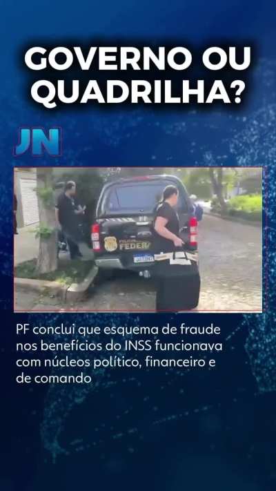 Se voc&ecirc; respondeu "quadrilha", responda outra:        O que dizer dos partidos que fazem parte dessa organiza&ccedil;&atilde;o?

Em qualquer lugar minimamente normal haveria um DESEMBARQUE para evitar a puni&ccedil;&atilde;o das urnas.

Portanto, amigos, voc&ecirc;s j&aacute; sabem o que devem f