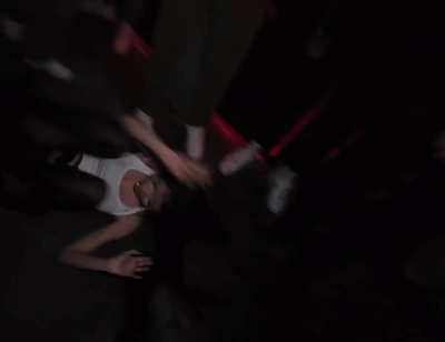 Emiru handstand