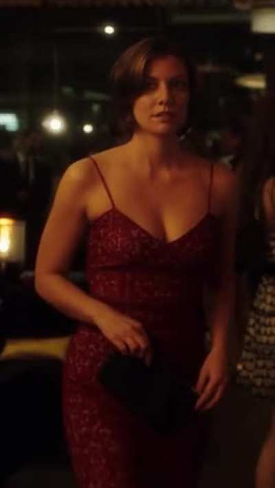 Fuck I really wish Lauren Cohan had an OnlyFans.....