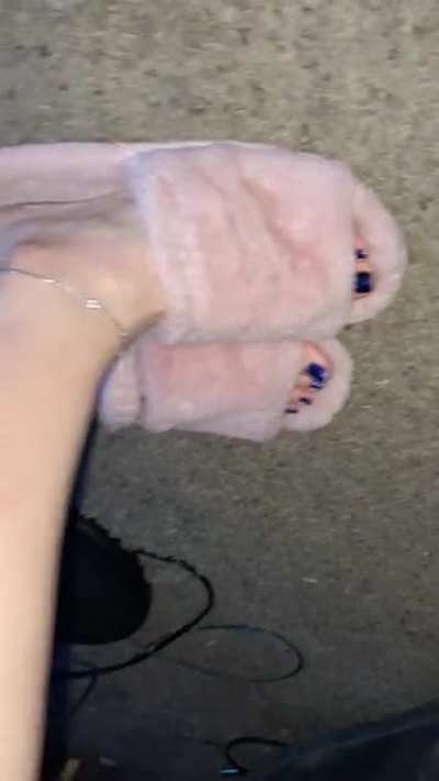 Get comfy with me ?
