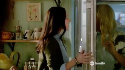 Haley Ramm &amp;amp; Gracie Dzienny (Chasing Life - s01e20)