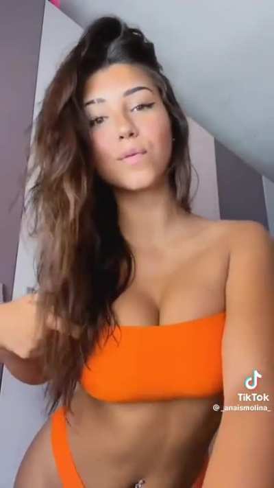 Todo lo q suba anais en bikini se tiene q subir aqui