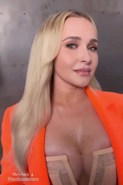 Hayden Panettiere is a fine milf now