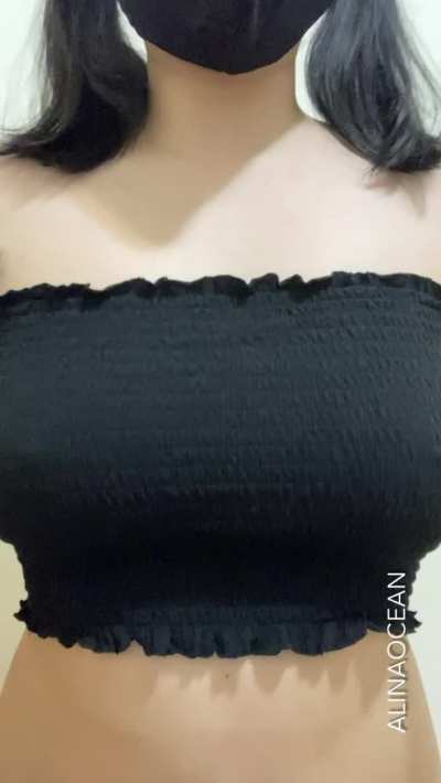 Who wants to play with these tits…? 🤤