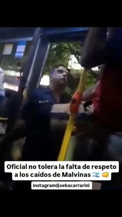 Policia se calienta por el desprecio de un pelotudo a los Veteranos de Malvinas.
