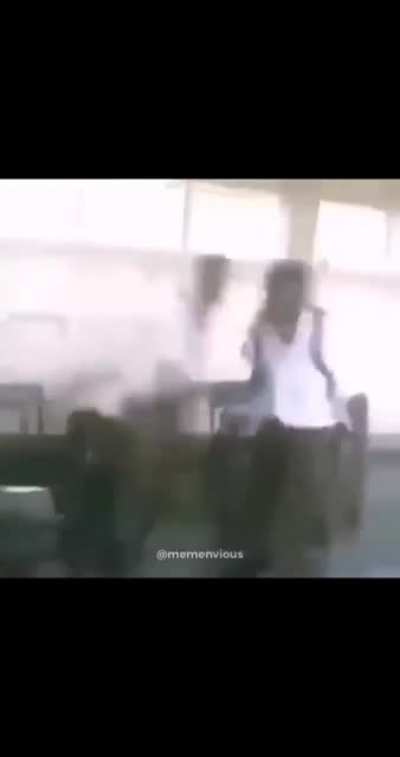 Si