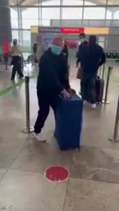 they put a speaker in his bag🤣