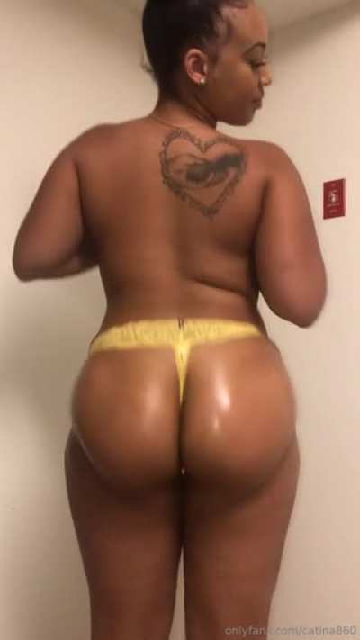 yellow thang