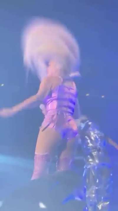 Performing &lsquo;Energy&rsquo; in Minneapolis during Renaissance tour | July 2023