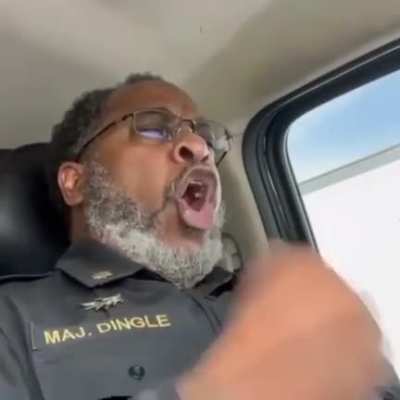 Powerful black policeman&rsquo;s message to the world of police hatred.