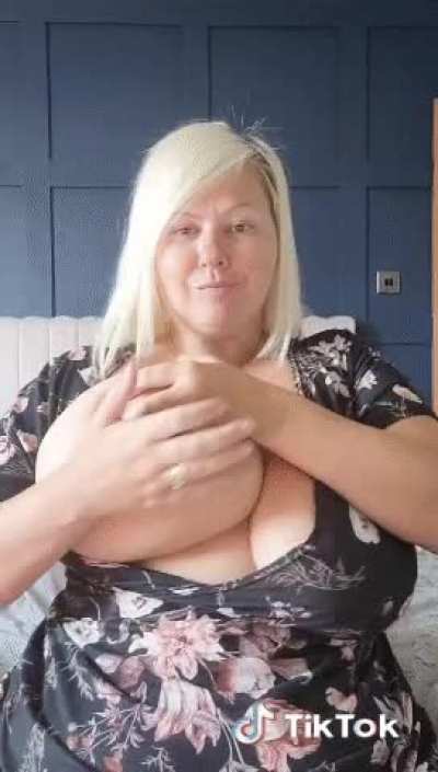 Au Natural 38K titty drop.<wbr>..💁🏼‍<wbr>♀️😈