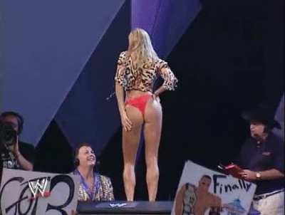 Stacy Keibler‘s buns are just perfect