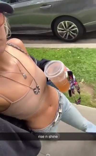 Love her belly 😍