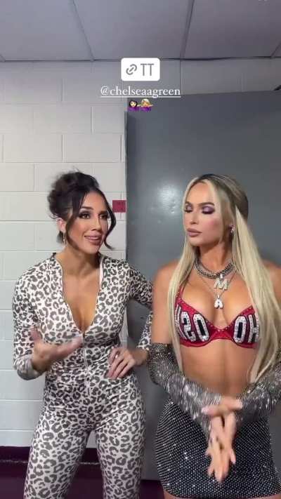 Maxxine and Chelsea 
