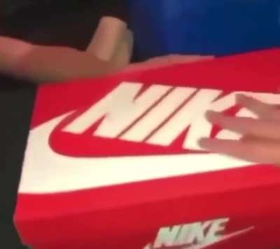 These sneakers be fire