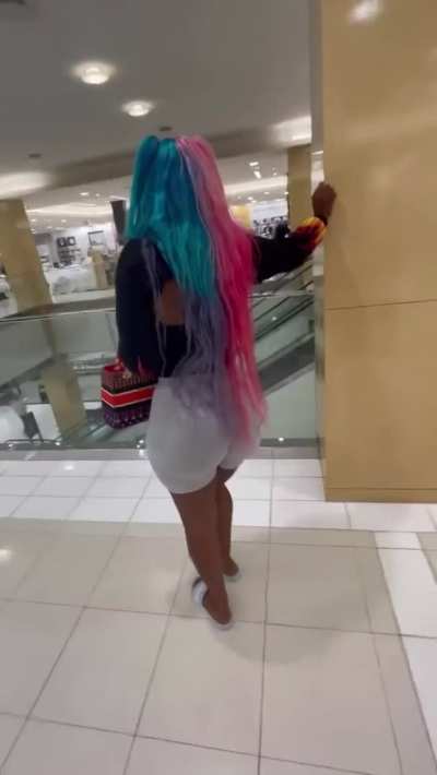 Remote vibrator makes woman squirt in public