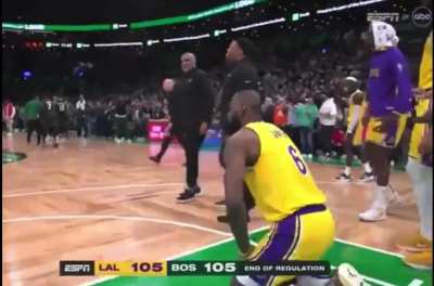 Tatum fouled tf outta bron ☠️