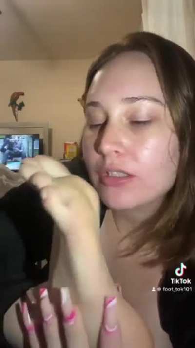 Dirty talk foot worshiping teen!