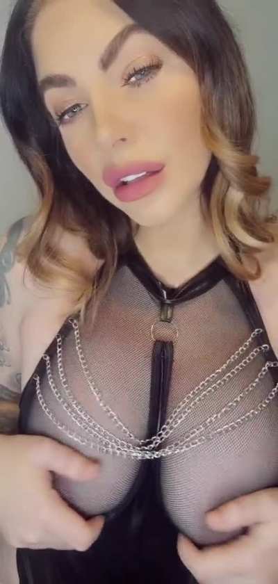 Titty reveal