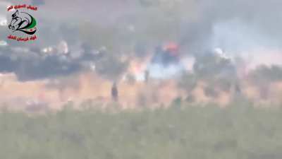 FSA BGM-71 TOW team strike on a gathering of SAA tanks - Hama Countryside - 2015