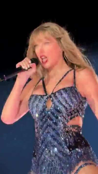 Taylor Swift is a goddess 