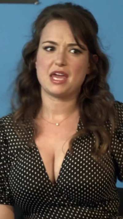 Milana Vayntrub in 