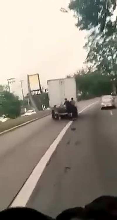 3 skaters 1 truck