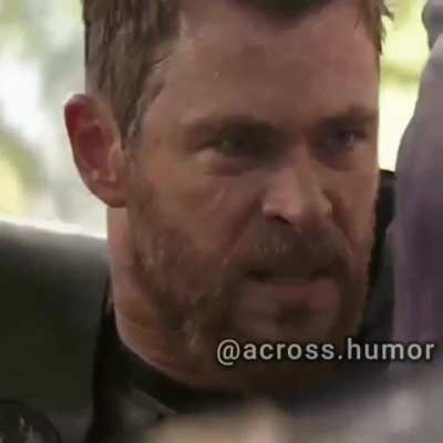 Thanos acı &ccedil;ekiyor