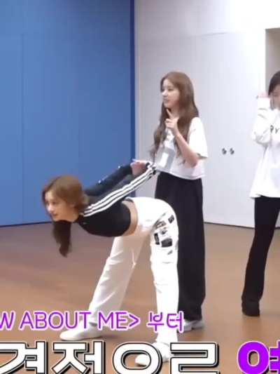 Sullyoon and jiwoo