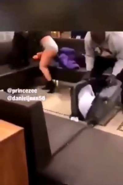 What is happening here?😯💼🗑️😂