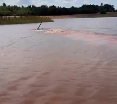 We can cross this river, no problem.