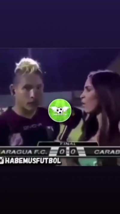 Patada de canguro golpe duro