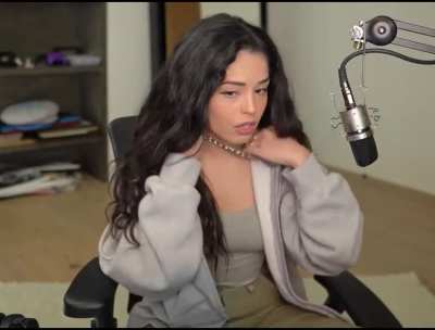 Valkyrae grey top