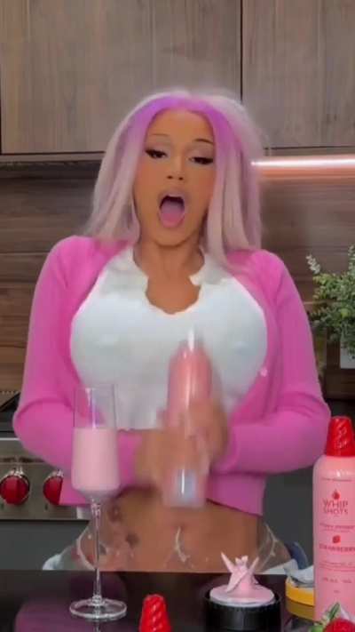 Cardi B Owns my brain and cock😍