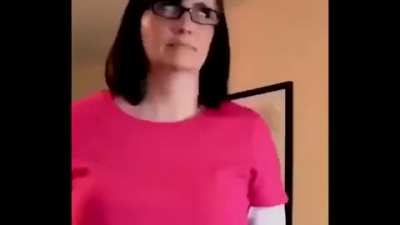Eae, beleza? Ent&atilde;o, venho informar minha sa&iacute;da do sub, cansei de procurar memes pra nutrir essa desgra&ccedil;a, enquanto tem " xitpouzer hihi " postando editizinha do gOuLdIZilA e meme chato ou repostado. ADEUS.