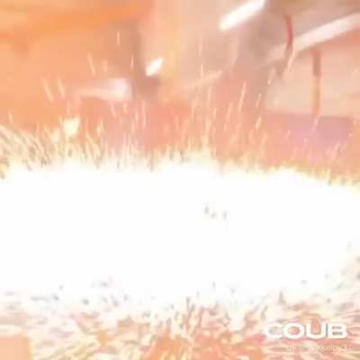 Удар кувалдой