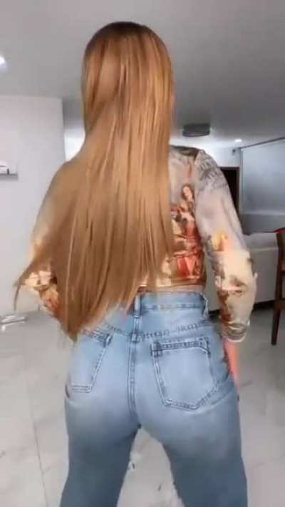 QUE LE HACEN A ESE CULOTE?🍑