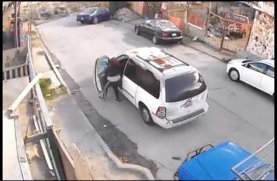 Alguien de Tijuana que cuente el chisme