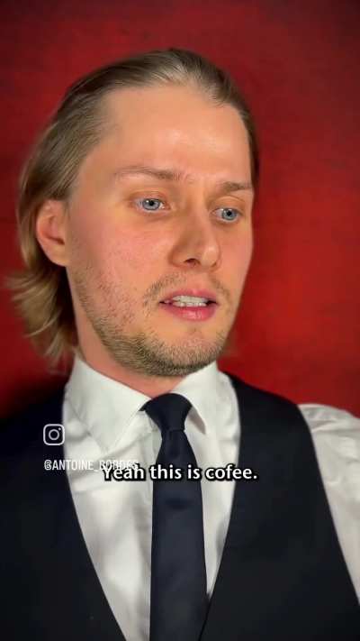 The frenchiest welcoming a French waiter can ever french