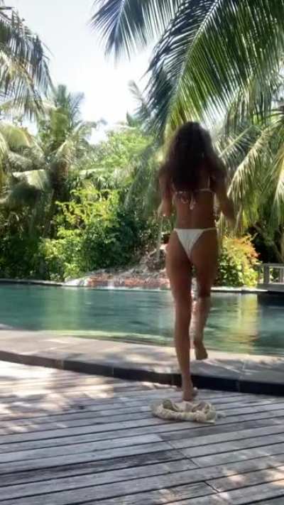 Bikini Goddess
