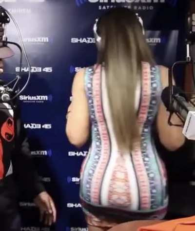 Khloe gettin that phat ass felt